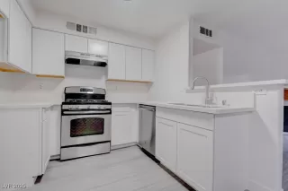 Photo #1: 2736423 Listing 