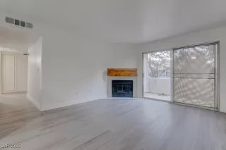 Photo #4: 2736423 Listing 