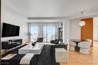 Photo #1: 2736429 Listing 