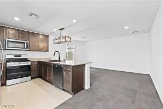 Photo #3: 2736431 Listing 