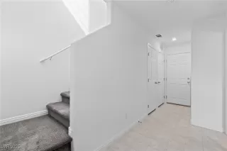 Photo #6: 2736431 Listing 