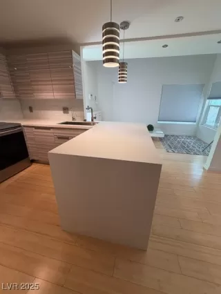 Photo #6: 2736438 Listing 