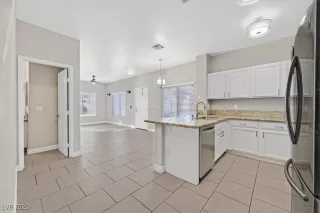 Photo #5: 2736441 Listing