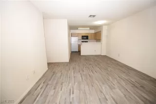 Photo #5: 2736448 Listing 