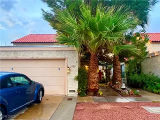 More Details about MLS # 2736450 : 2528 COURT STREET