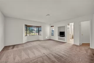 Photo #4: 2736464 Listing