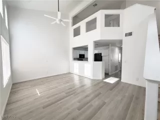 Photo #2: 2736467 Listing 