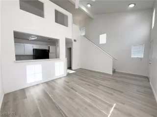 Photo #5: 2736467 Listing 