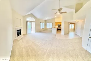 Photo #4: 2736476 Listing