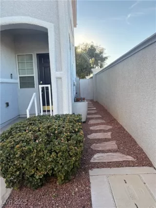 Photo #4: 2736495 Listing 