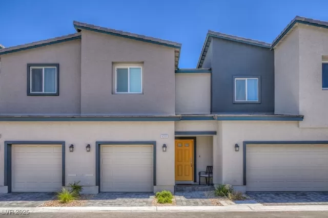 MLS: 2736510 Condo For Sale