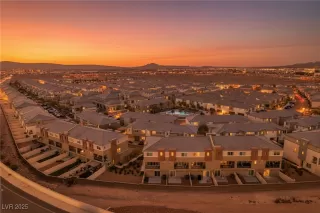 Photo #1: 2736537 Listing 