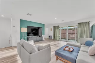 Photo #2: 2736537 Listing 