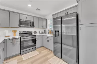 Photo #4: 2736537 Listing 