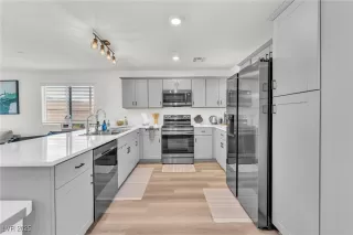 Photo #5: 2736537 Listing 