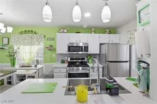 Photo #2: 2736555 Listing 