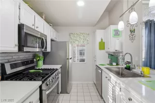 Photo #4: 2736555 Listing 