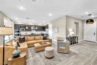 Photo #2: 2736589 Listing 