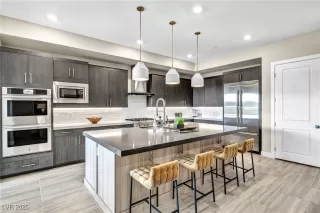 Photo #4: 2736589 Listing 