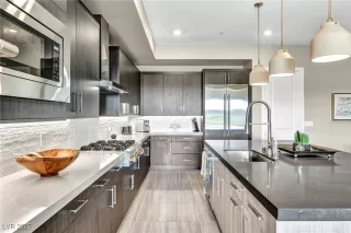 Photo #5: 2736589 Listing 