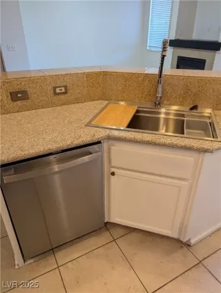 Photo #4: 2736642 Listing 