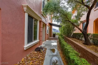 Photo #3: 2736650 Listing 