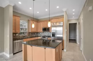 Photo #6: 2736650 Listing 