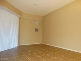 Photo #3: 2736665 Listing 