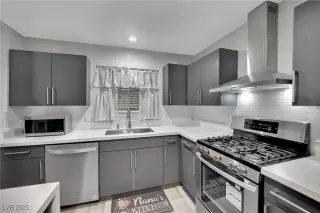 Photo #5: 2736668 Listing 