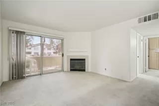 Photo #3: 2736670 Listing 