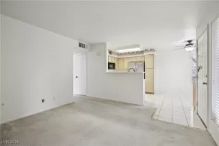 Photo #4: 2736670 Listing 