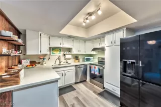 Photo #5: 2736673 Listing