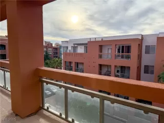 Photo #2: 2736677 Listing