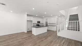 Photo #5: 2736681 Listing 