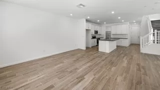 Photo #6: 2736681 Listing 