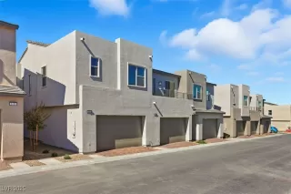 Photo #2: 2736684 Listing 