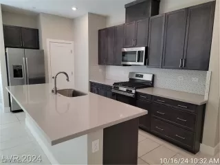 Photo #4: 2736703 Listing 