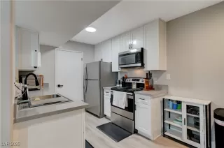 Photo #4: 2736755 Listing 