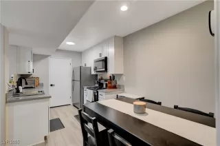 Photo #5: 2736755 Listing 