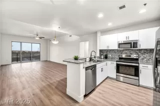 Photo #2: 2736772 Listing 