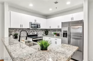 Photo #3: 2736772 Listing 