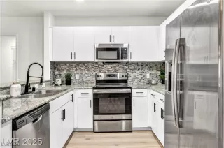 Photo #5: 2736772 Listing 