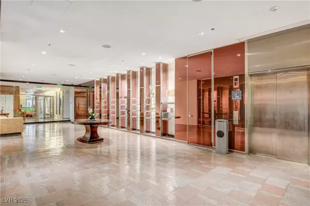 MLS: 2736794 Condo For Sale