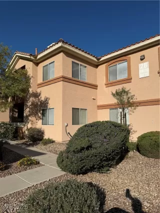 Photo #1: 2736809 Listing 