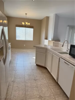 Photo #4: 2736809 Listing 