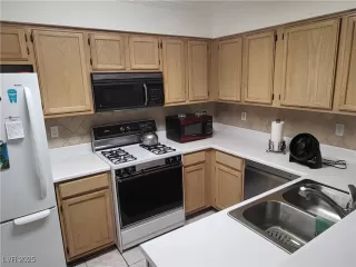 Photo #6: 2736820 Listing 