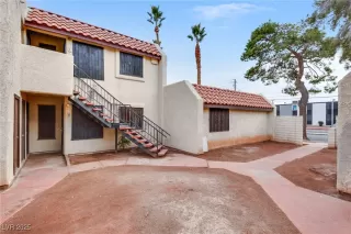 Photo #3: 2736829 Listing 