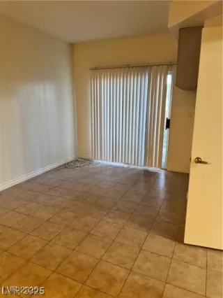 Photo #4: 2736838 Listing 