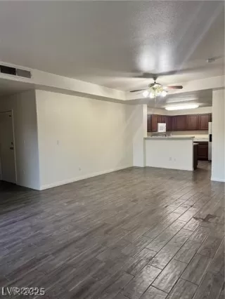 Photo #5: 2736838 Listing 