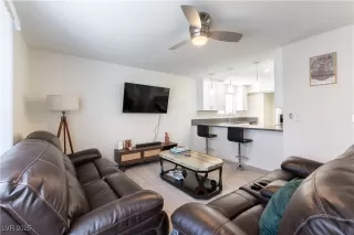 Photo #5: 2736851 Listing